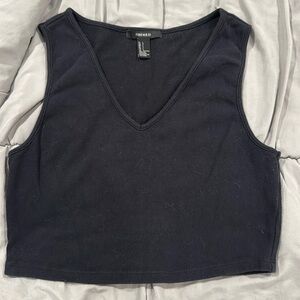 V-NE K CROP TOP